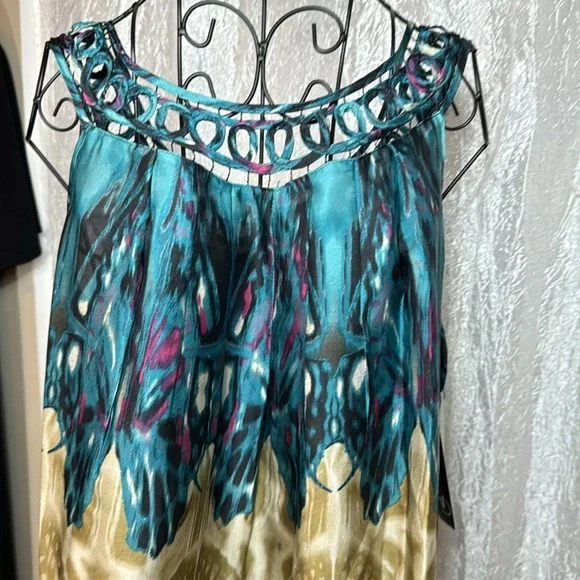 NEW DIRECTIONS silky top - Picture 2 of 6